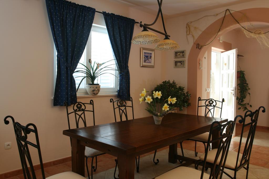 Apartment Parlov ロゴズニッツァ 部屋 写真