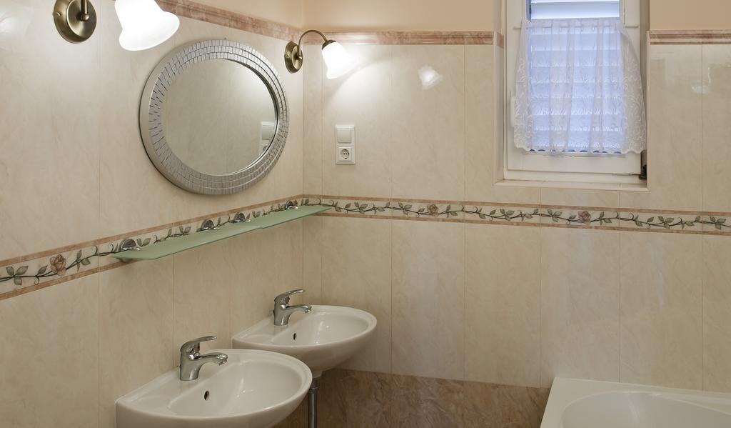 Apartment Parlov ロゴズニッツァ 部屋 写真